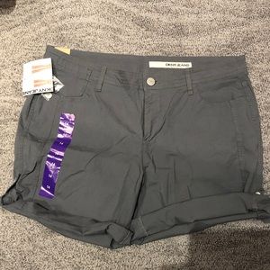 DKNY NWT women’s shorts.
